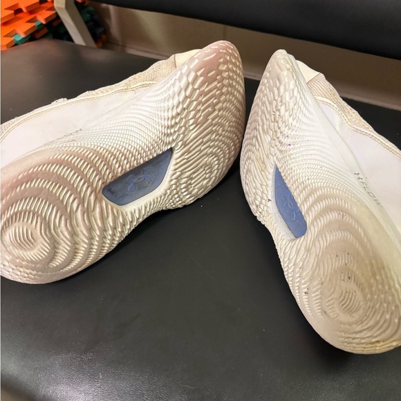 Under Armor Curry Flow Men’s Size 5 Basketball Shoes White Iridescent Lace Up - Picture 7 of 9